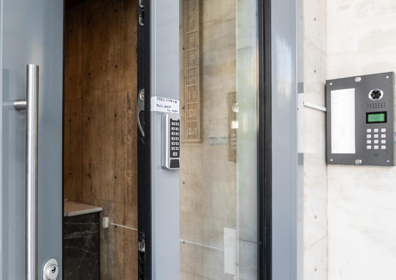 Amazing Apartments @ Aiolou Str. Athen Exterior foto